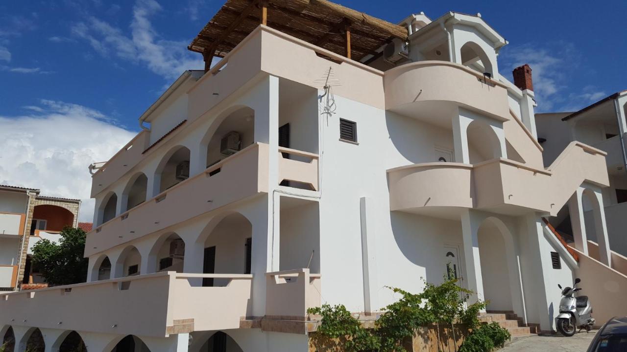Apartments And Rooms With Parking Space Metajna, Pag - 4120 外观 照片